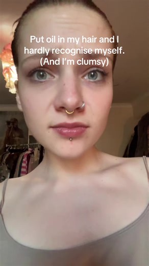 Esmeralda (@weepingsesamee)’s videos with Tennis - Lily Allen