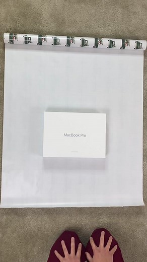 How to gift wrap a box with a pocket for cards #giftwrapping #wrappingpresents #wrappinghacks