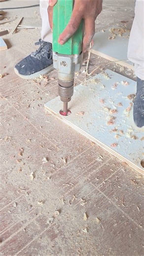 Soft closing hinges #woodworking #furniture #home #design #diy #shortvideo