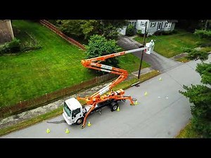 The CMC 75i, 46kV Insulated Tracked Lift