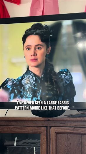 Strange Moiré Patterns in Bridgerton Season 4