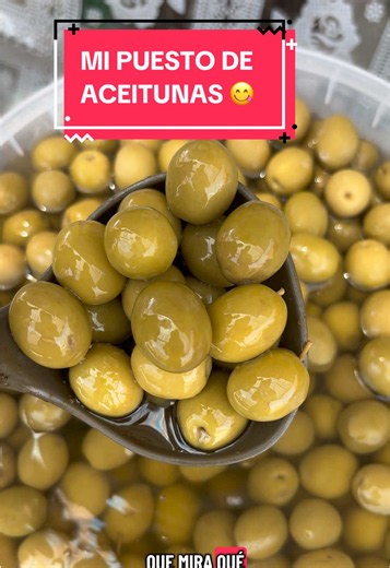 nuestras Aceitunas. Gracias 🫒✨ ¡El paraíso de las aceitunas está en el mercado de Navalmoral de la Mata! ✨🫒 Cada viernes nos encontrarás en el mercado con un escaparate lleno de sabor, color y las mejores variedades de aceitunas: aliñadas, partidas, rellenas, picantes y mucho más 😍 Trabajamos con producto de gran calidad y un aliño que marca la diferencia, para que cada aceituna tenga ese sabor auténtico que tanto gusta 💚 📍Todos los viernes en el mercado de Navalmoral de la Mata ¡Ven a visi