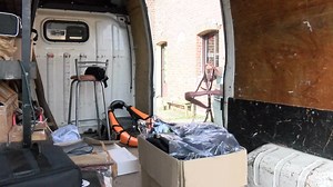 Direction Couëtron-au-Perche, au nord de Vendôme, à la découverte de la Sellerie Percheronne, une entreprise spécialisée dans la fabrication et la réparation de selles, de harnais et d'accessoires de traction. Du 22 février au 2 mars, la société aura son stand au salon de l'agriculture. | Val de Loire TV