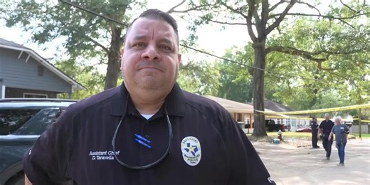 3 dead, suspect at large in Nacogdoches shooting