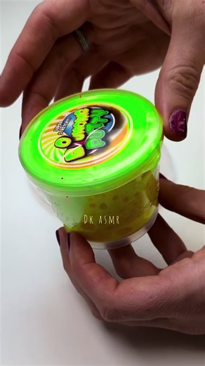 Satisfying neon green clay slime mixing asmr #asmr #slime #slimesatisfying #slimeasmr #relaxing