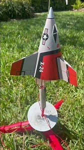 X-24 #model known as the BUG! 100% #cardstock #paper clone of the Centuri Rocket from the 1970s!