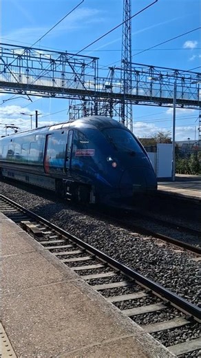 Double Hull Trains Class 802 Passing Biggleswade at 200kmh - 30th September 2025