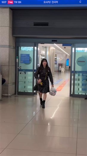 女優みゃこ韓国に到着(;o;)