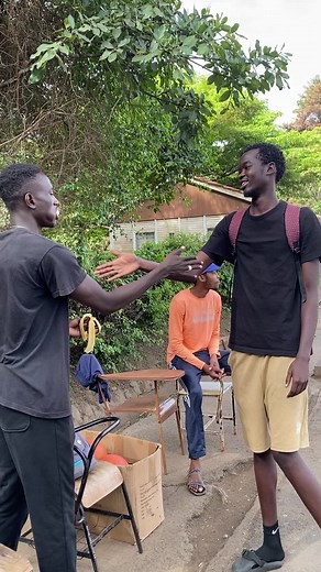 Handshakes😂😌 #fyp #goviral #handshakes #kenyattauniversitytiktok #trendingvideo