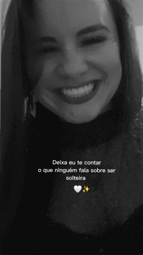 Débora Ravanelli - Engenheira do Corpo e Mente Feminino on Instagram: "Sempre vivi relacionamentos conturbados, puros em montanha russa de emoções, A verdade nua e crua é que muitas vezes aceitamos viver coisas nao tao boas pelos simples fato de estar/ nos enquadrar a padroes impostos “sou tão boa, pq tenho alguém do lado”, “tenho valor pq tenho um relacionamento”, “se nao estou casada aos trinta anos algo de errado há comigo”, “estar sozinha por muito tempo é estranho” entre outras frases carre