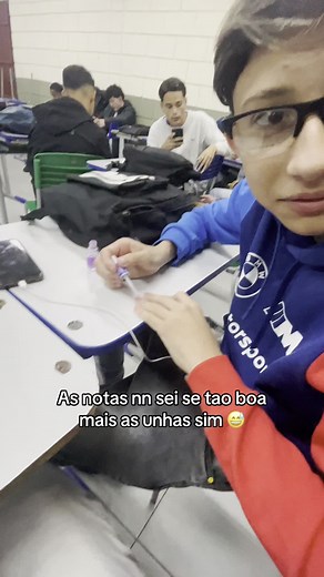 Elegância Adolescente: Dicas de Moda na Escola
