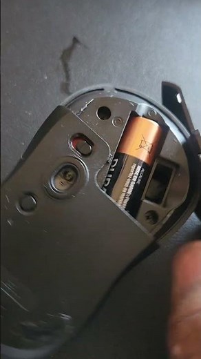 how to turn on Logitech mouse
