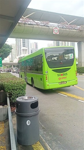 SMRT Buses Mercedes-Benz OC500LE Batch 2 - SMB75U 187