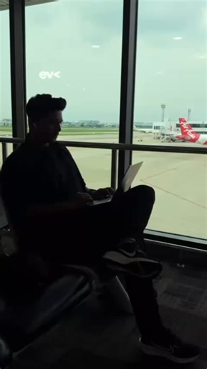 Mohd Harshad | Software Developer | Mentor on Instagram: "⬇️ How you can vibe code 10x faster: 1. AI + Design workflow - Claude Code + Cursor + Figma MCP. 2. Frontend Flutter or React Native - If you already know react, go with react native if not Flutter is a great option. 3. Backend Supabase or Firebase - Choose any one - Auth, database, storage. Done before lunch. 4. Paywall RevenueCat -Subscriptions without crying over App Store rules. 5. Analytics PostHog - Build features users actually use