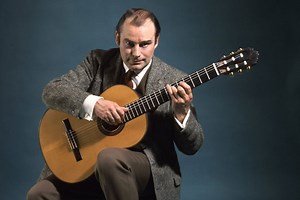 2020年に逝去したジュリアン・ブリームの演奏をYoutubeからまとめる。 | クラシックギターの世界