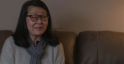 Woman walking again 4 years after being paralyzed: "I wasn't going to let myself down"