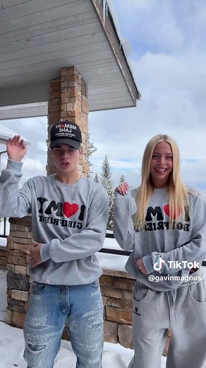 Live avec Makena sur Twitch à 16h
