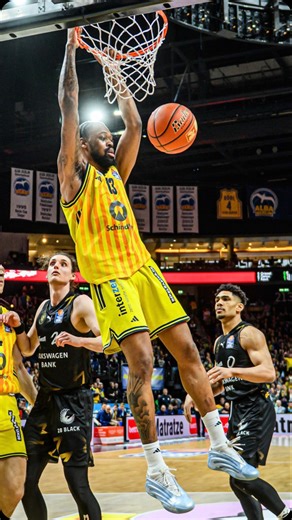 Silvester-Alley 🧨 📺 Alle ALBA-Spiele in der easyCredit Basketball Bundesliga und Basketball Champions League live und auf Abruf bei Dyn Sport! | ALBA BERLIN