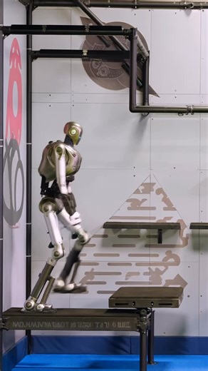 Arun Ramagopal on Instagram: "Kling3.0 Comedy Robot text prompt."