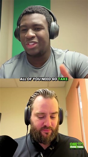 Apple Vision Pro Just Got a MASSIVE Gaming Upgrade! 🤯🥽