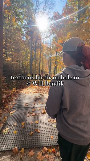 the perfect fall hole 🍂 Sail, Raptor, Luna #discraftunderground #discraft #throwdiscraft #teamdiscraft #Michigandiscgolf #discgolf #discgolfeveryday #greatlakesdisc #frisbeegolf #gripeq | Audrey Wicklander