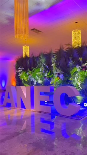 ANEC on Instagram: "✨ Uma noite para celebrar a história, honrar o presente e renovar a esperança no futuro da Educação Católica! O jantar comemorativo pelos 80 anos da ANEC reuniu autoridades, gestores, parceiros e educadores de todo o país em um encontro marcado pela emoção, gratidão e reconhecimento. Durante a noite, foram entregues os Prêmios do Mérito Educacional Católico à senadora Teresa Leitão e à Irmã Maria Tereza Diniz — dois nomes que inspiram e fortalecem nossa missão. 💛 Um brinde f