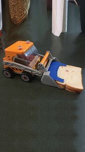 This machine makes a sandwich and feeds it to me | Joseph's Machines