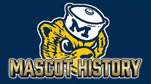 When Michigan brought two live wolves to the Big House
