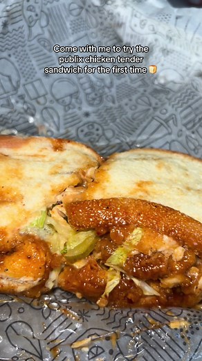 Trying Publix Chicken Tender Sandwich for the First Time