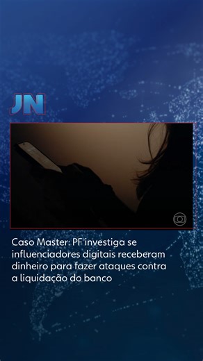 Jornal Nacional on Instagram: "CASO MASTER 🏦 | Revelações sobre o caso do Banco Master abriram mais duas frentes de investigação. O INSS apura irregularidades em mais de 250 mil contratos de empréstimo consignado com o banco de Daniel Vorcaro. E a Polícia Federal está atrás de uma milícia digital que recebeu dinheiro para atacar o Banco Central. 📃 Nesta quinta-feira (8), a jornalista Malu Gaspar, revelou no blog do jornal O Globo detalhes do esquema de contratos milionários com influenciadores