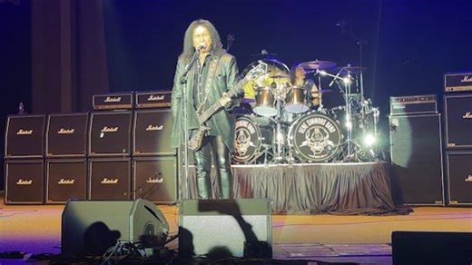 Watch: GENE SIMMONS Plays First Two 2025 Shows With His Solo Band