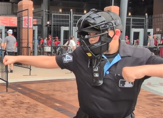 Meet Bradley Vinson: Kid umpire brings his passion to Cardinals-Cubs series