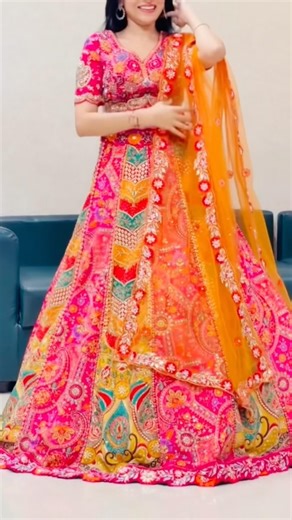 🙋‍♀️New Bridal Lehenga #viral shorts​ #fashion​ #lehenga​ #lehengacholi​ #youtubeshorts​ #trending