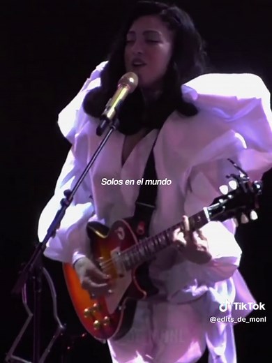 Química Mayor: Mon Laferte's Enchanting Love Song Explained