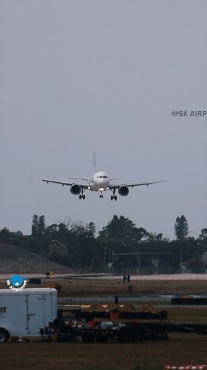 510K views · 6.7K reactions | Crosswind landing frontier at sarasota airport #aviationphotography | SK Airplanes | Facebook