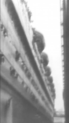 RMS Queen Elizabeth Brings Home 15,000 Troops (1945)