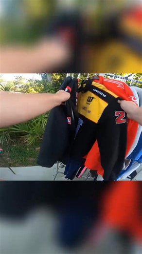 "How much are your hubcaps?" $25 each? SOLD! What a steal! #Hubcaps #CarParts #FleaMarket #BargainHunter | Philly Phlipper