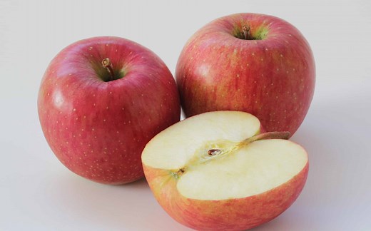 The Heaviest Apple Ever Grown Weighed as Much as 12 Normal Apples