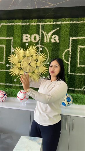 Luxury Golden Sunburst Wall Clock ✨ Add a touch of elegance and glamour to your space with this stunning golden wall clock. Designed with a radiant sunburst pattern and crystal accents, this clock is more than just a timepiece—it’s a statement décor. 🕰️💛 ✨ Features: • Premium golden metallic finish • Eye-catching sunburst design with crystal tips • Clear black numerals for easy time reading • Perfect for living room, bedroom, office, or lobby • Modern, royal & luxurious look Upgrade your wall 