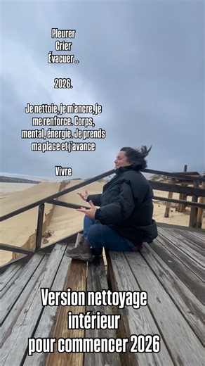 Marie Laure Perron Voyante Médium on Instagram: "2026 sera l’année du reset mental et énergétique. Nettoyage à l’océan pour libérer les charges. Ancrage dans mes racines et ma maison de famille. Renforcement du corps et du mental par le sport. Oser être soi, oser avancer, oser prendre sa place. Transformer les combats en force. Aider les autres à se relever. Je trace ma route. Énergie claire. Mental solide. 2026, mouvement et évolution. #developpementpersonnel #energie #nettoyageenergetique #oce