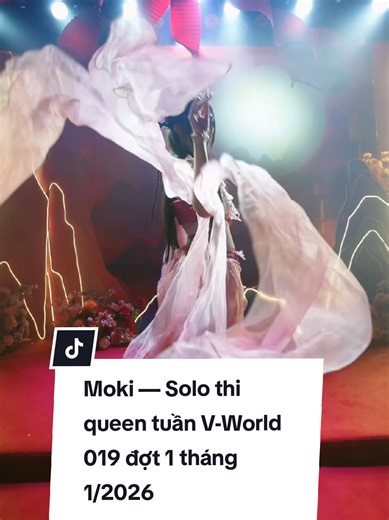 Phần trình diễn solo thi queen tuần của V-World 019 Moki — Bài múa cổ trang