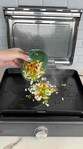 414K views · 1.7K reactions | The Ninja Sizzle™ is heatin’ up.  | Ninja Kitchen | Facebook