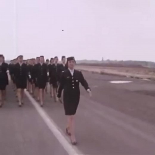 French Female Soldiers of the 1980s: Women in the French Air Force