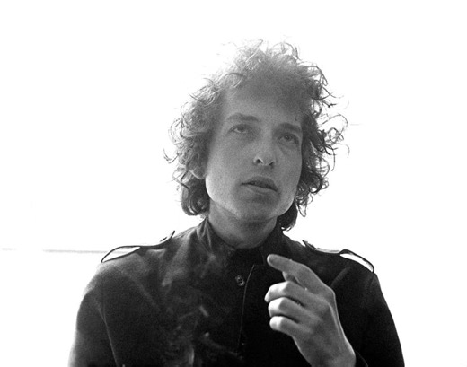 Bob Dylan reads the most popular New Year’s resolutions - Far Out Magazine
