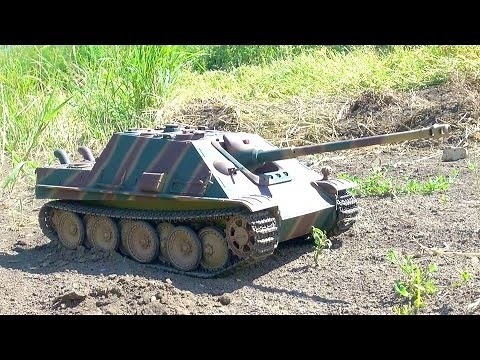 RC ADVENTURES - Jagdpanther Tank Destroyer on Patrol (Radio Controlled)