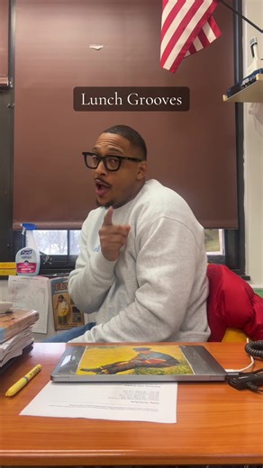 This was such a classic track! Might have been my favorite rnb album in my younger days….classic 🤌🏾🔥 #teachersoftiktok #teacher #craigdavid #rnb #2000s