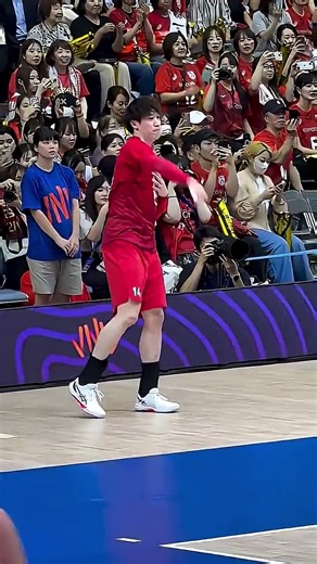 "Yuki Ishikawa Grabs the Volleyball and Throws It with Power! 🔥🇯🇵 | Japan's Star in Action#teamjapan