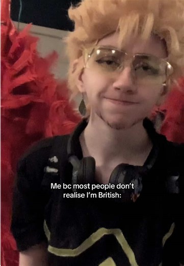 British Cosplayer Surprises with MHA Transformation