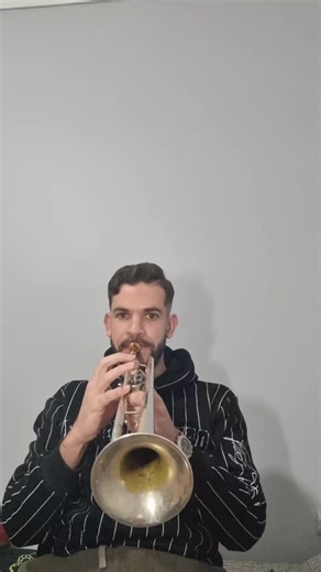 Tom and Jerry Trompette Cover Performance