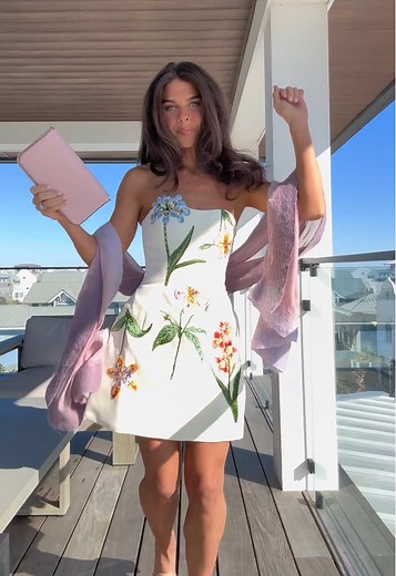 Bridesmaid Luncheon Ideas for December Weddings